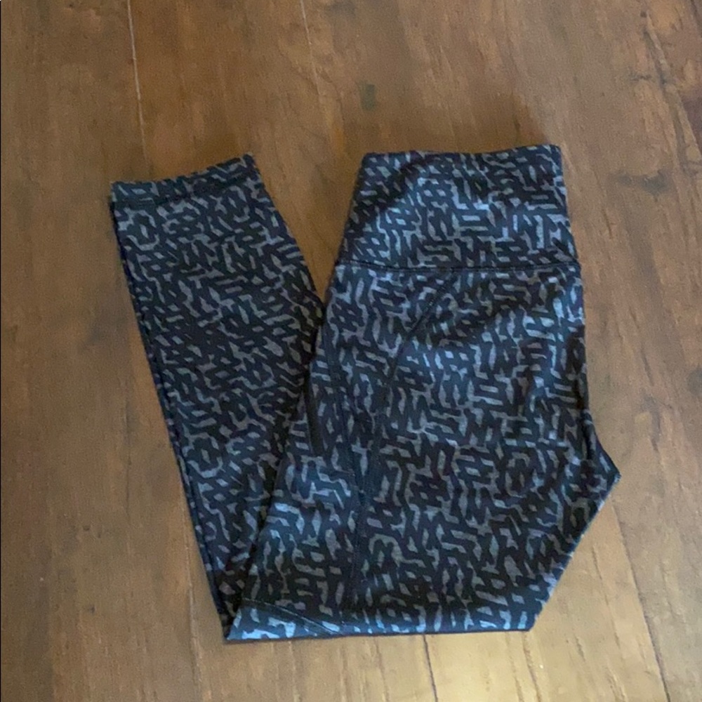 Lululemon all sport leggings / size 6